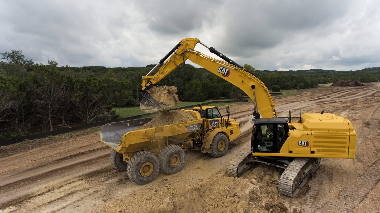 Cat-352 Excavator and Rock truck